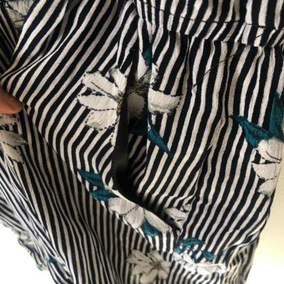 One Clothing Los Angeles Striped Floral Romper - Picture 10 of 11